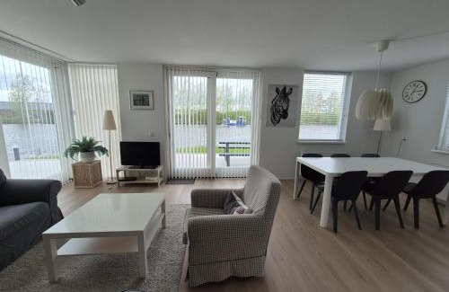 Grou House | Wetterkantwoning