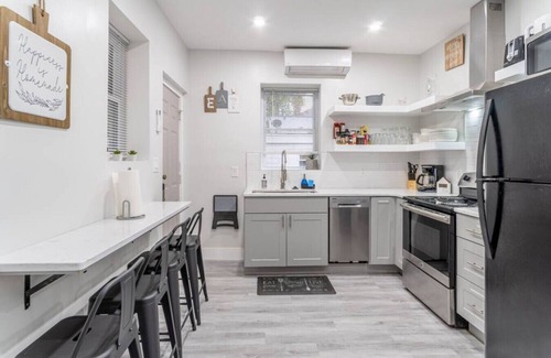 Harrisburg - Hershey House | WeWelcome you to our Urban Modern Home