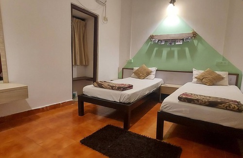 Saunta Vaddo Villa | WFH at Candolim Cozy Stay