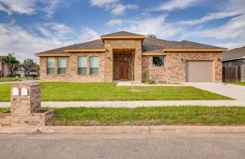 Brownsville House | WFH-Friendly Brownsville Home with Private Patio