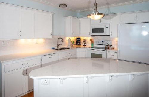 Depoe Bay House | Whale Crossing