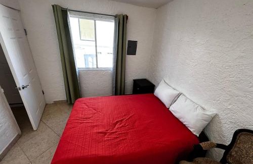 El Puerto Apartment | Whale Hill