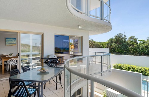 Yaroomba Apartment | Whale Point Idyllic apartment Hideaway located in Point Arkwright with Ocean Views