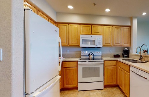 Depoe Bay Condo | Whale Pointe - Ocean Front 2Bd2Ba - Assignment 5