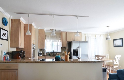 Rio del Mar House | Whale's Tail Beach Cottage