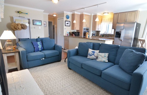 Rio del Mar House | Whale's Tail Beach Cottage
