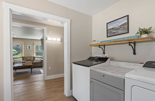 Boothbay Apartment | Whale's Tail by Rocky Coast Rentals
