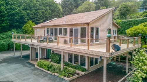 Depoe Bay House | Whale Watch Lookout