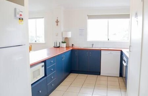 Point Lookout Apartment | Whale Watch Unit 15 - Spacious Beachfront Apartment