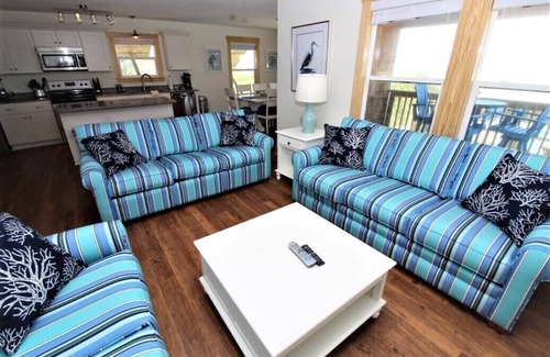 South Nags Head Cottage | Whalebone Oceanfront 3 Bedroom Cottage B