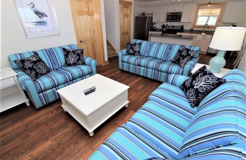 South Nags Head Cottage | Whalebone Oceanfront 3 Bedroom Cottage B