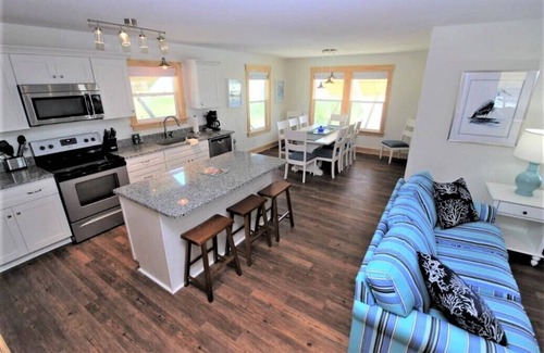 South Nags Head Cottage | Whalebone Oceanfront 3 Bedroom Cottage B