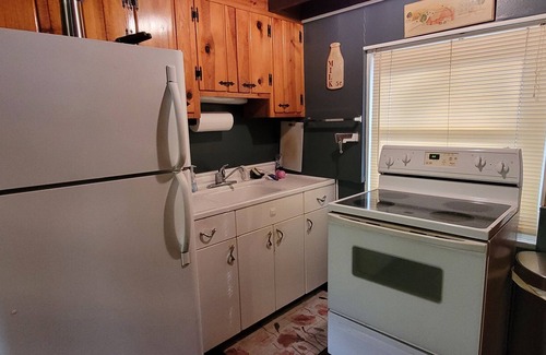 Baldwin Cabin | Whalen Lake Log Cabin, Wi-Fi, Lakefront, Kayaks