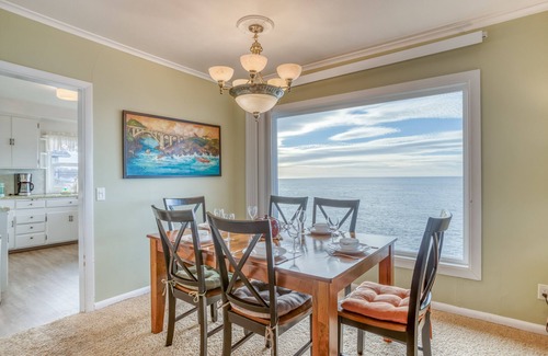 Depoe Bay House | Whales and Outstanding Rocky Surf Views from this Depoe Bay Oceanfront Perch!