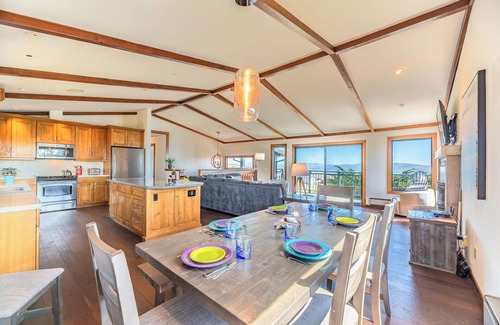 Dillon Beach House | WhaleWatch: Perfect & FUN Coastal Retreat-Epic Views! WiFi/HotTub/GmRm/Pup