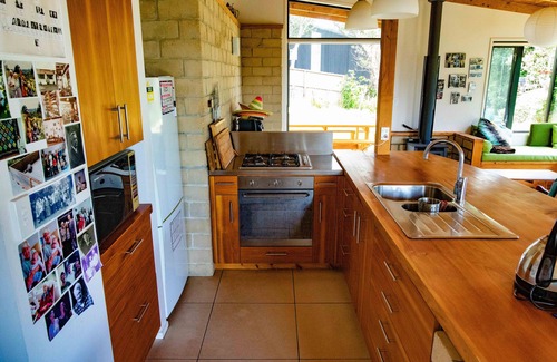 Whangapoua House | Whangapoua Family Bach - 100m to the beach!