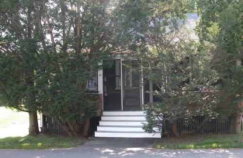 Ogunquit Cabin | Wharf Lane Cottage-- Best location in Ogunquit!
