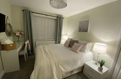 Thornton-Cleveleys House | Wharfedale Lodge- Bungalow-3 Bed, 2 bath, Amazing!
