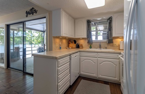 Hot Springs Village House | What-A-View HSV - Serene Lakeside Town Home