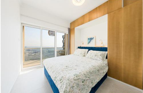 Jumeirah Lake Towers Apartment | What a view - very close to DMCC metro station