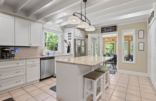Jacksboro House | 'Whatta View' & No Steps, 2 Slip Covered Dock, Hot Tub, Ping Pong, Pool Table