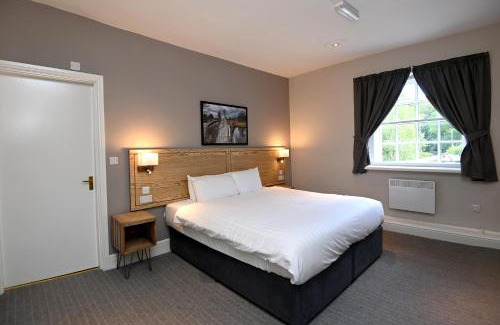 Baslow Hotel | Wheatsheaf, Baslow by Marston's Inns