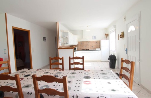 Les Moitiers-d'Allonne Cottage | Wheelchair Accessible Home Near Hatainville Dunes with Garage, WiFi, and Pet Friendly