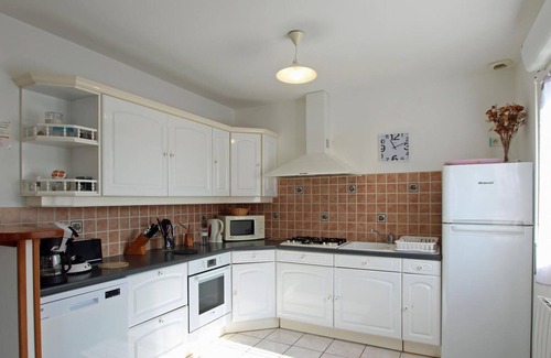 Les Moitiers-d'Allonne Cottage | Wheelchair Accessible Home Near Hatainville Dunes with Garage, WiFi, and Pet Friendly