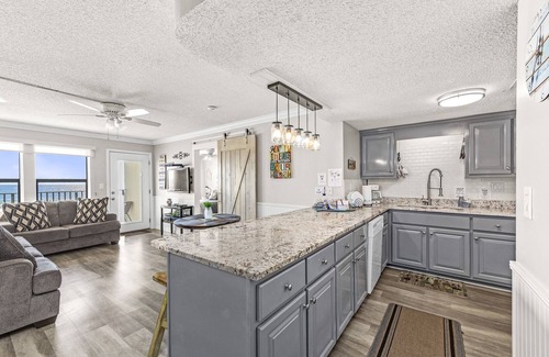 Gulf Shores Condo | Wheelchair Accessible Paradise | 2/2 Beachfront