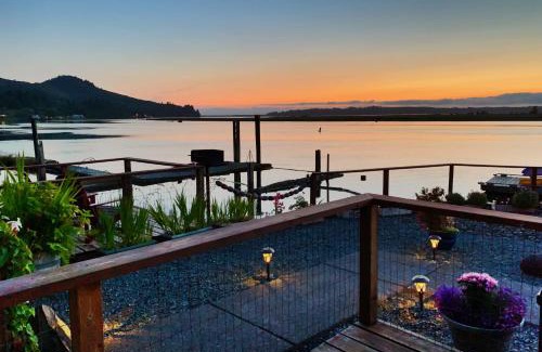 Wheeler Hotel | Wheeler on the Bay Lodge and Marina