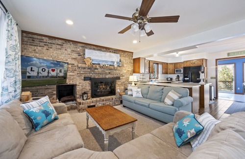 Chincoteague House | Whelks on Willow - Private Pool!