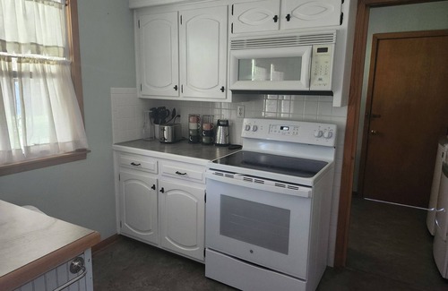 Excelsior Springs House | Where Comfort Meets Character – A Sweet 2-Bedroom Hideaway