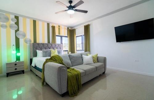West Gate Hills Apartment | Where luxury meet fun getaway