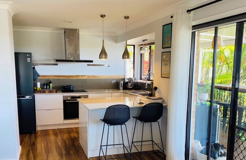 Safety Beach House | WHERE THE BEACH MEETS THE BUSH