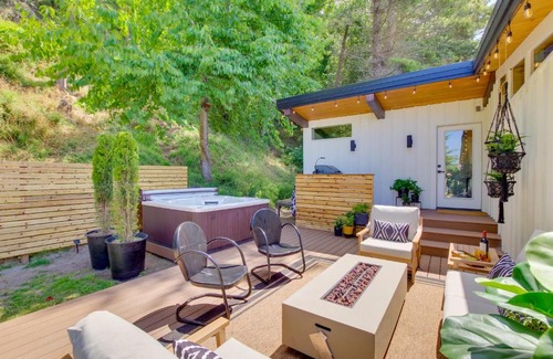 Lagoon Point House | Whidbey Island Oasis Walk to Beach, Hot Tub, View