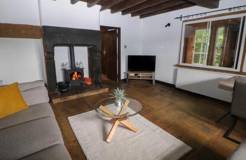 Hathersage House | Whim Cottage