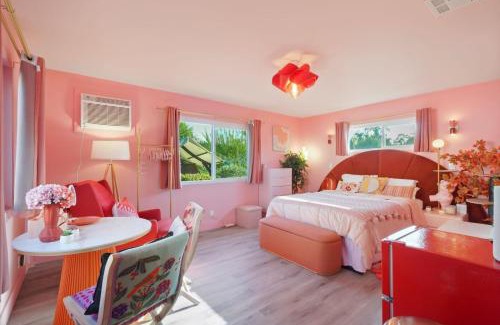 Warner Center House | Whimsical Eclectic Ranch House Retreat!
