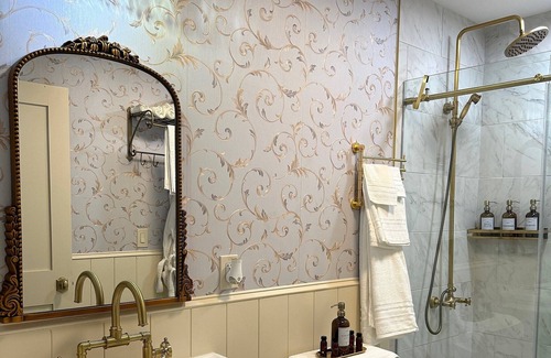 Anchorage Bed & Breakfast | Whimsy Station
