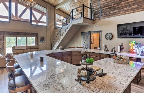Deadwood House | 'Whiskey Barrel Ranch' w/ Grill & Fire Pit!