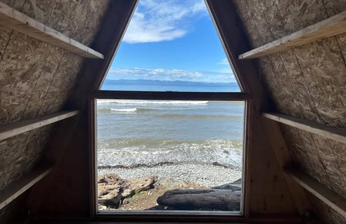 Port Angeles Apartment | Whiskey Creek Beach Front A-Frame Site 11