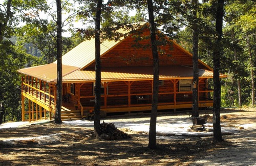Jasper Cabin | Whiskey Hollow of Deer Lodge Cabin Rentals