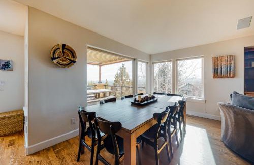 Bend House | Whiskey Mountain Lookout