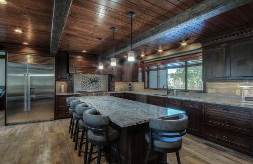 Deadwood House | Whiskey Ridge Lodge