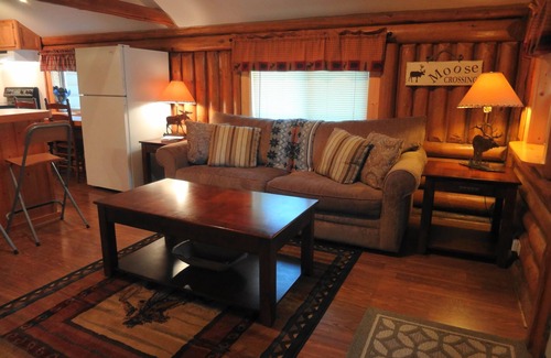 West Yellowstone Cabin | WHISKEY SPRINGS CABINS #1nCozy and delightful, in town convenience