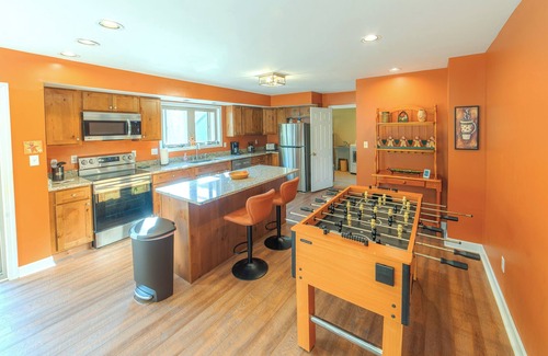 Timberline House | Whisper Haven - Newly Renovated Ski-In/Out House w/Hot Tub on Winterset Trail!