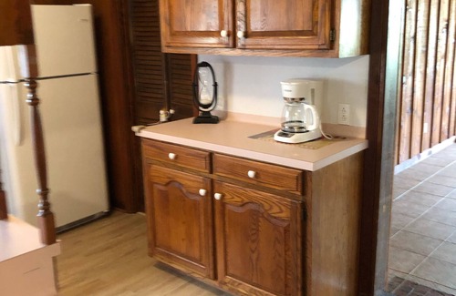 Woden House | Whisper Oaks 15 miles to SFA coliseum. Quiet and nestled in the country!