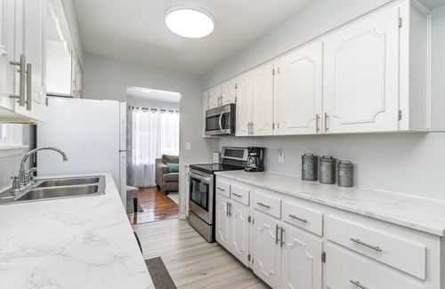 Saginaw House | “Whisper Valley: Tranquil 3 Bed Haven Saginaw Twp 48603, Family & Pet Friendly!"
