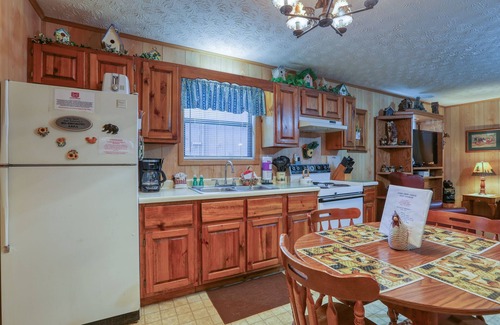 Cosby Cabin | Whispering Creek by RedAwning