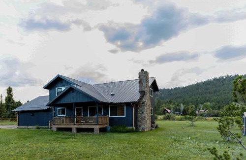 Greer House | Whispering Hollow Lodge on Greer Main St!