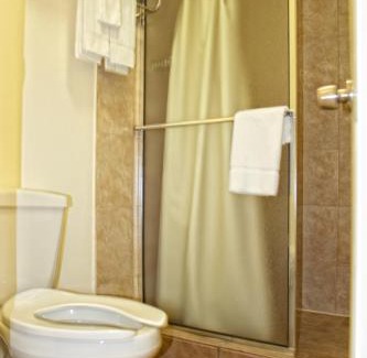 Amistad National Recreational Area Hotel | Whispering Palms Inn